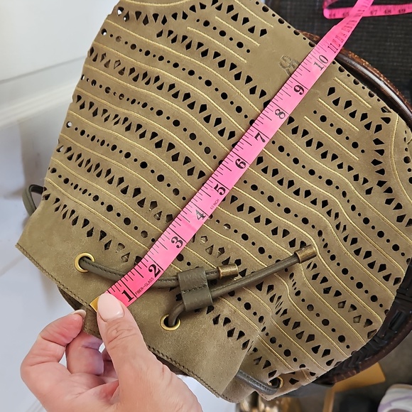 Large UGG 100% leather Crossbody bag laser cut design With Wristlet Olive Green - Picture 13 of 16